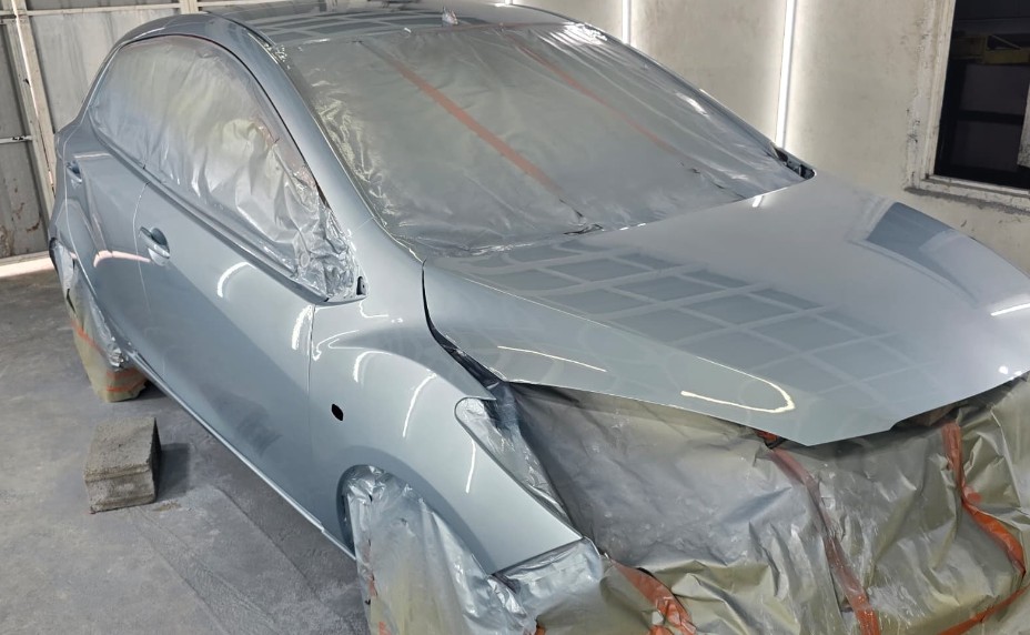 Mazda Demio — during repair